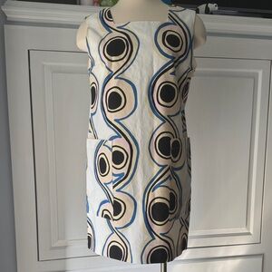 Elegant Women's Sleeveless Dress with Artistic Design